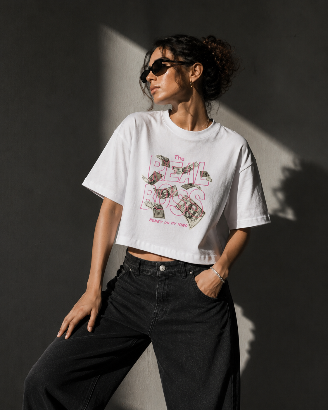 Minimal Graphic Oversized Crop Tee – Aesthetic Streetwear T-Shirt