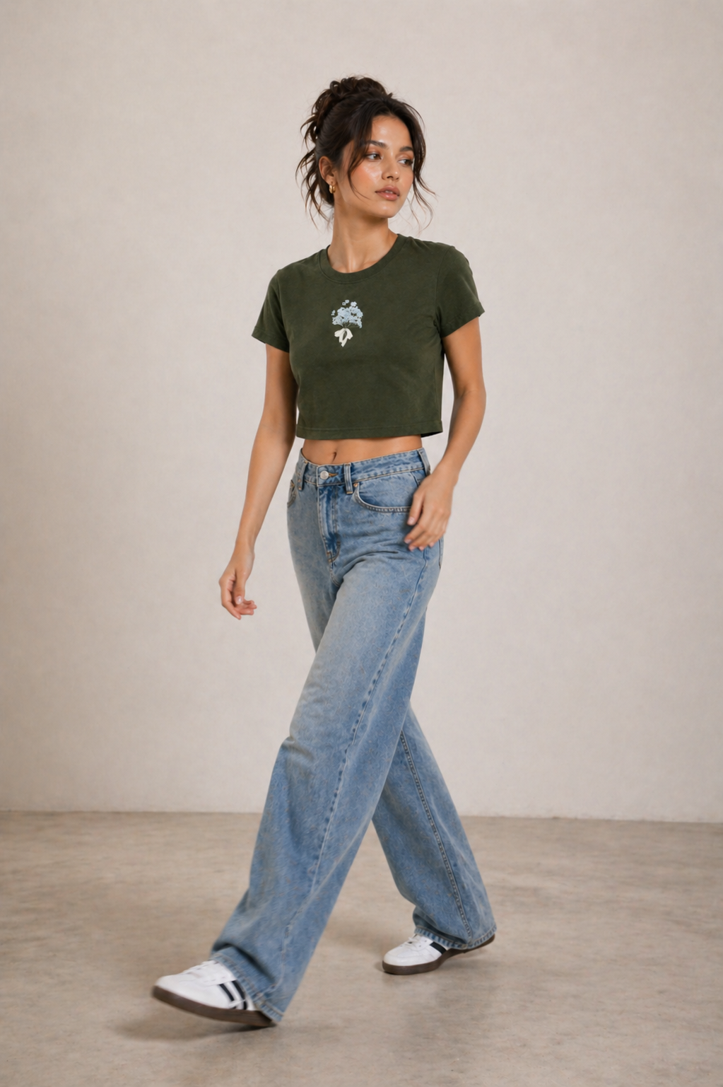 Women’s Graphic Crop Top T-Shirt