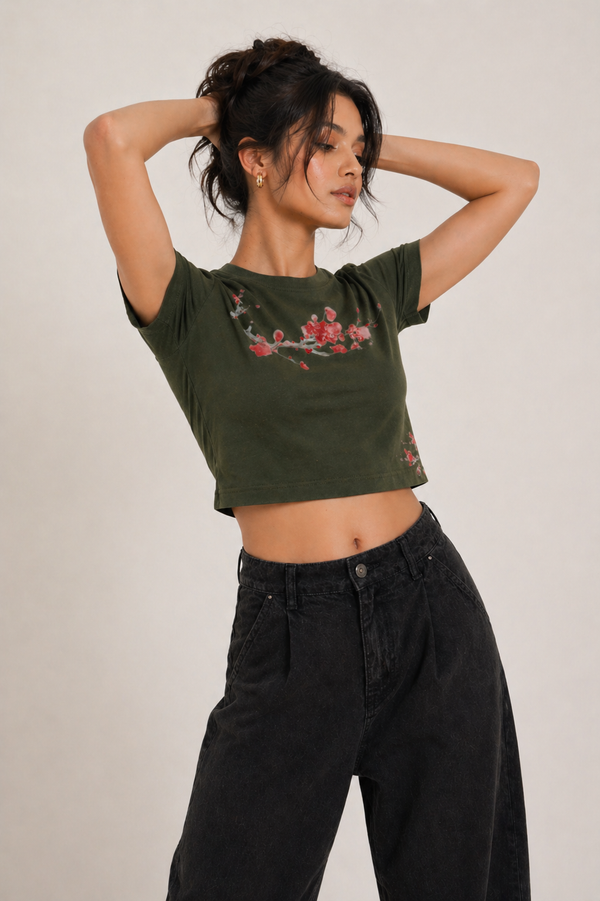 Women’s Graphic Crop Top T-Shirt